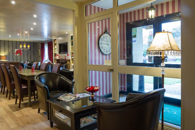 Hotel The Originals Bruay la Buissiere Le Cottage - Bar