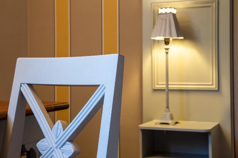 Hotel The Originals Bruay la Buissiere Le Cottage - Oda