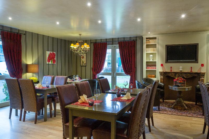 Hotel The Originals Bruay la Buissiere Le Cottage - Restoran