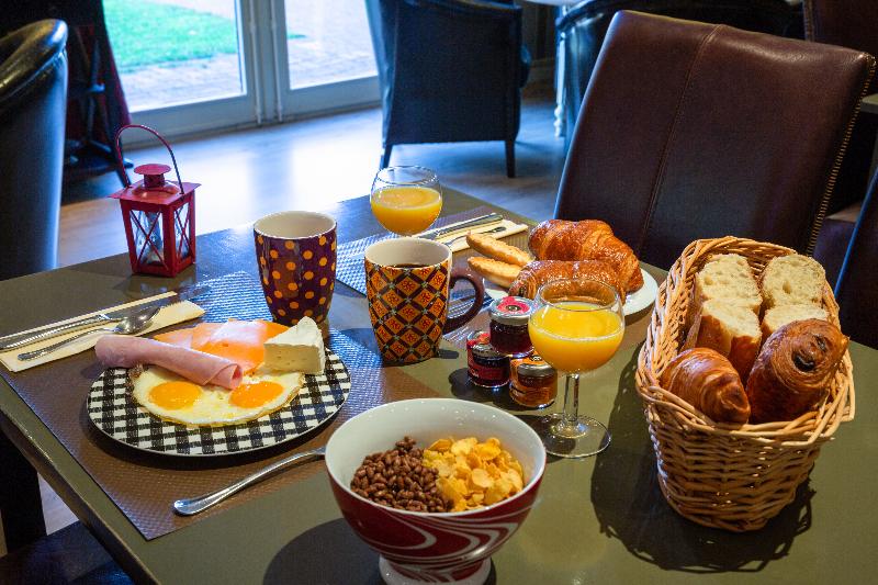 Hotel The Originals Bruay la Buissiere Le Cottage - Restoran