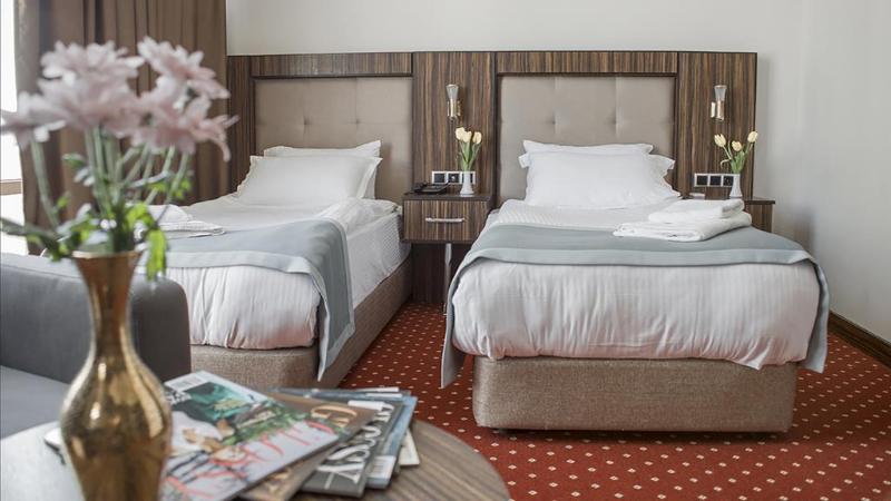 Legend Business Hotel - Oda