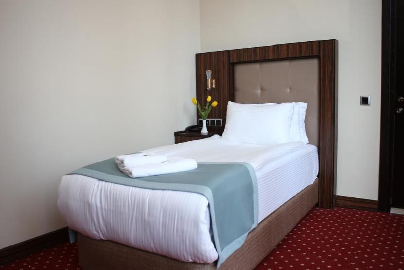 Legend Business Hotel - Oda