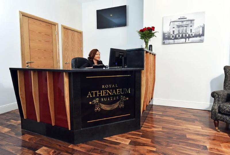 Royal Athenaeum Suites - Lobi