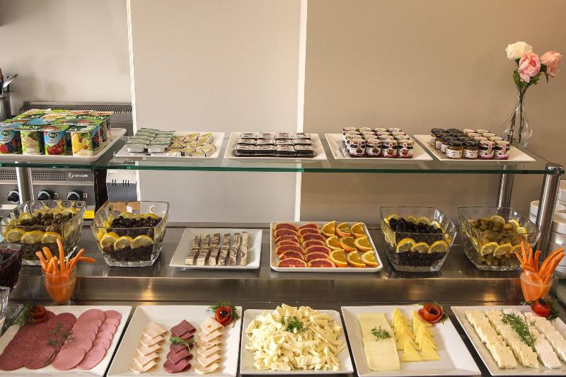 Obelisk Hotel & Suites - Restoran