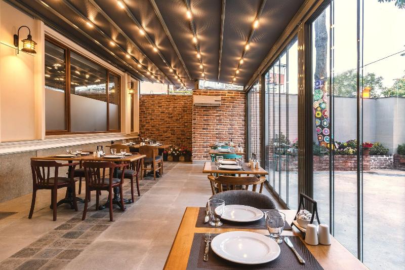 Obelisk Hotel & Suites - Restoran