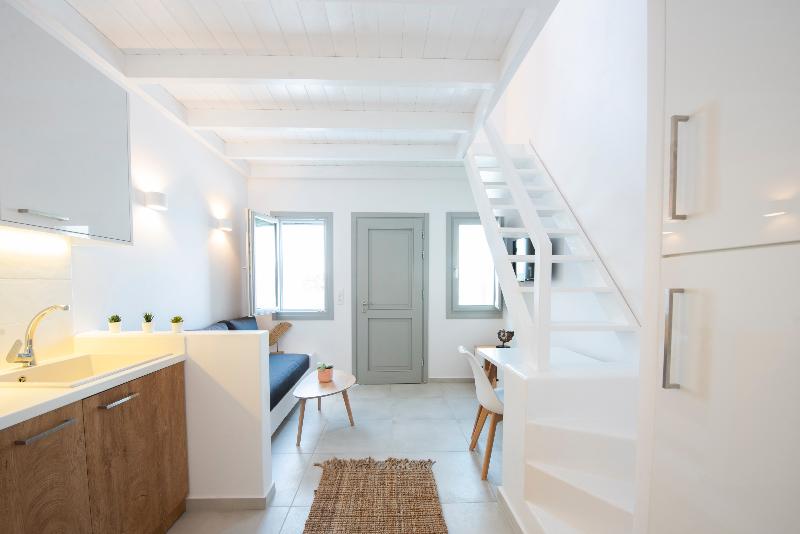 White Orchid Luxury Suites - Oda