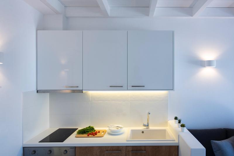 White Orchid Luxury Suites - Oda