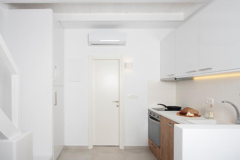 White Orchid Luxury Suites - Oda