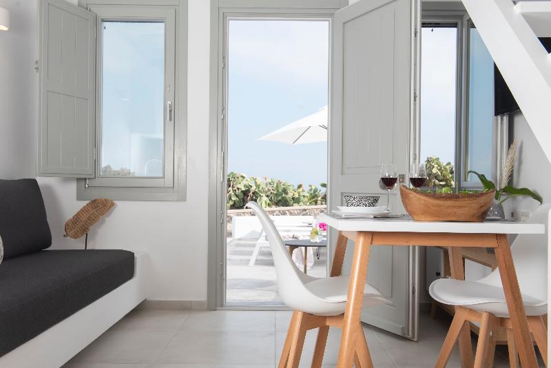 White Orchid Luxury Suites - Oda