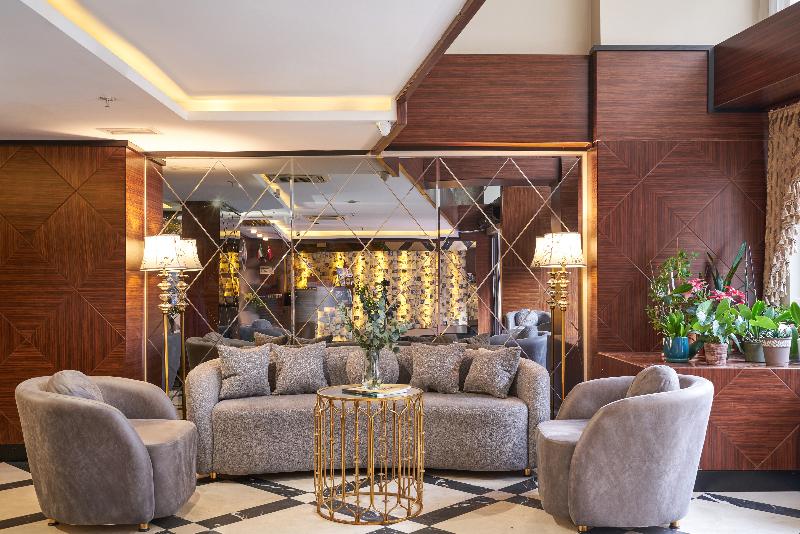 Atro Hotel - Lobi