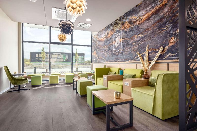 Super 8 by Wyndham Oberhausen - Lobi