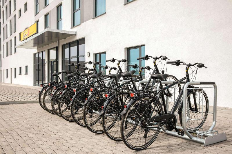 Super 8 by Wyndham Oberhausen - Genel