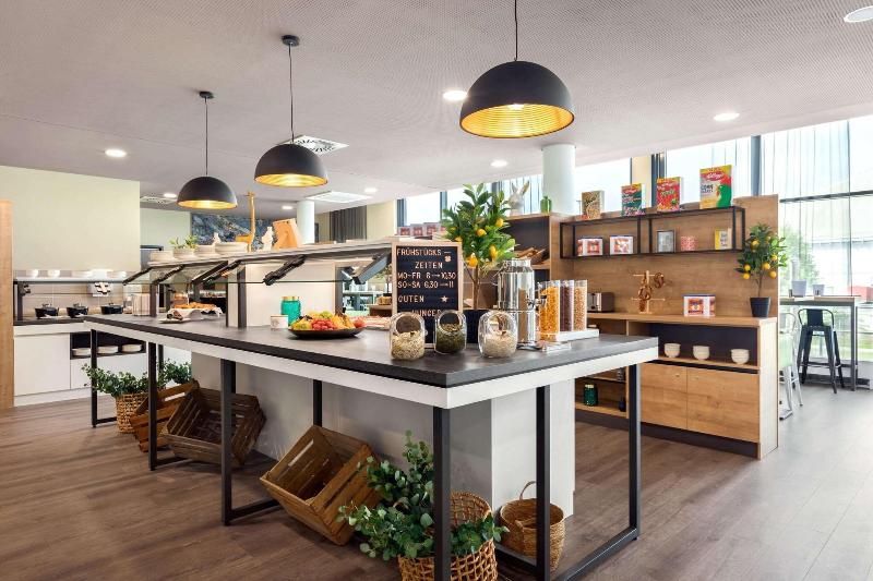 Super 8 by Wyndham Oberhausen - Restoran