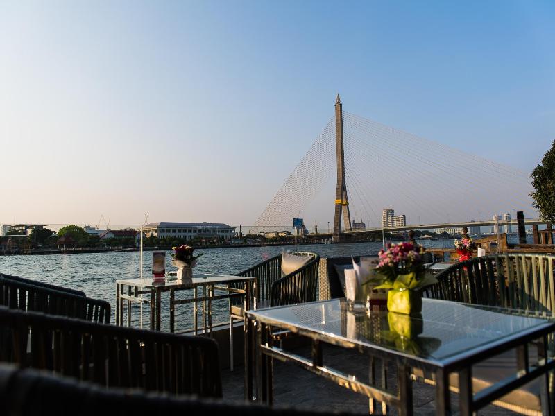 V Varee Bangkok - Restoran