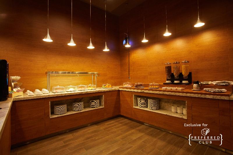 Secrets Sunny Beach Resort & Spa - Bar