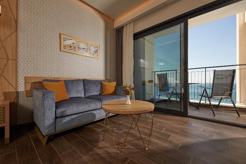Secrets Sunny Beach Resort & Spa - Oda
