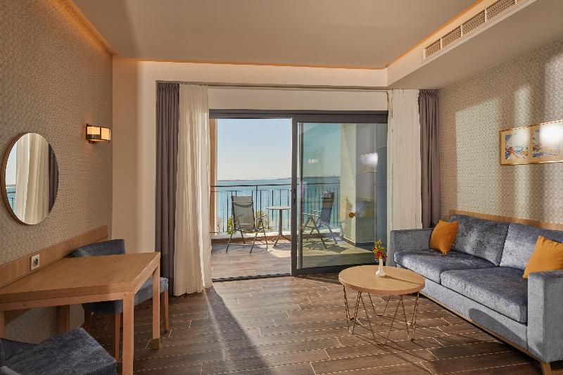 Secrets Sunny Beach Resort & Spa - Oda