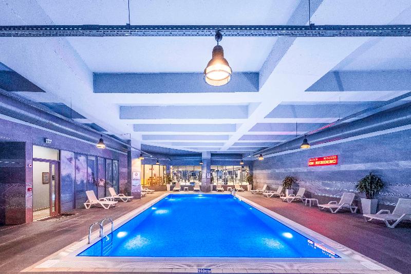 Radisson Residences Vadistanbul - Havuz