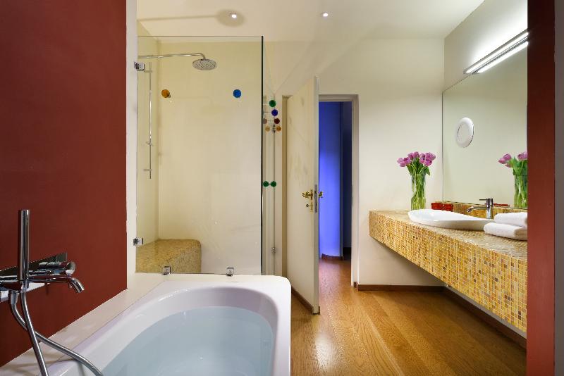 Leone Blu Suites | UNA Esperienze - Oda