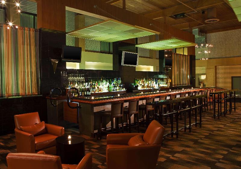 Radisson Hotel Hauppauge-Long Island - Bar