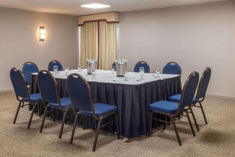 Radisson Hotel Hauppauge-Long Island - Toplantı