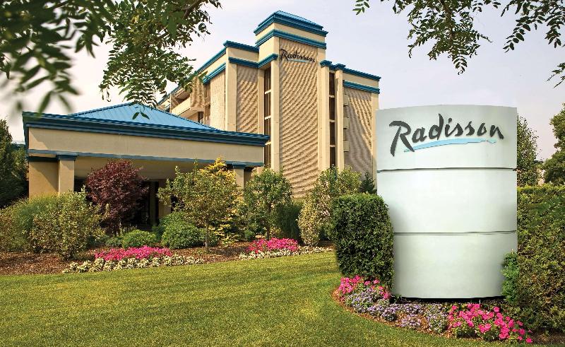 Radisson Hotel Hauppauge-Long Island - Genel
