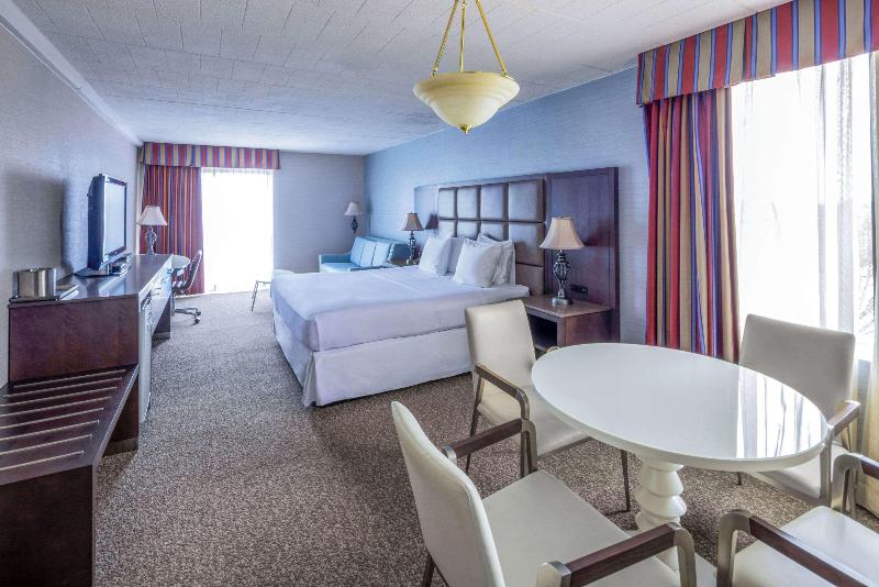 Radisson Hotel Hauppauge-Long Island - Oda