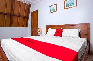 RedDoorz Plus near Parahyangan University otel fotoğrafı