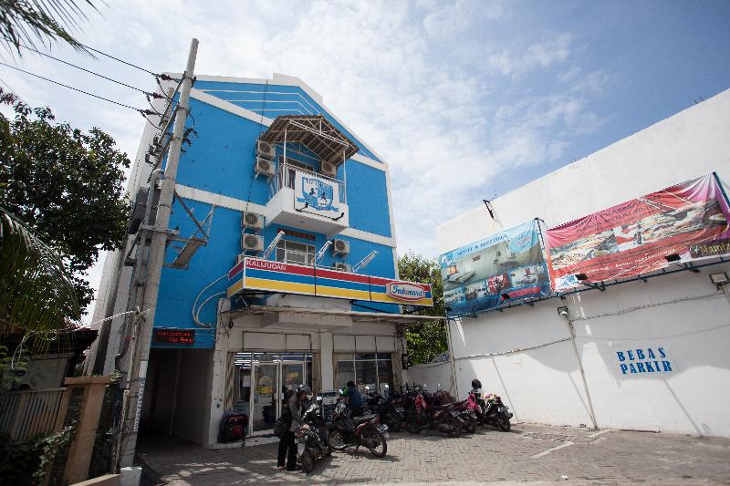 RedDoorz Plus near Galaxy Mall - Genel