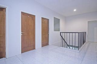 Formerly RedDoorz Plus @ Mas Mansyur fotoÄŸrafÄ±