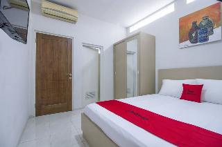 Formerly RedDoorz Plus @ Mas Mansyur fotoÄŸrafÄ±