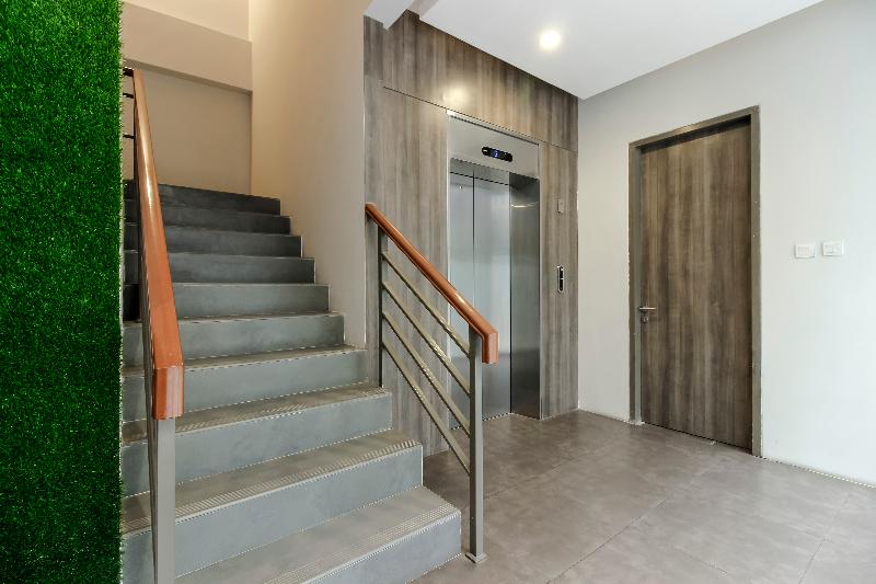 RedDoorz Plus near Tebet - Lobi