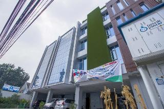 RedDoorz Plus near Tebet otel fotoğrafı