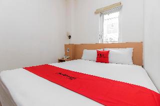 RedDoorz Plus near Galaxy Bekasi fotoÄŸrafÄ±