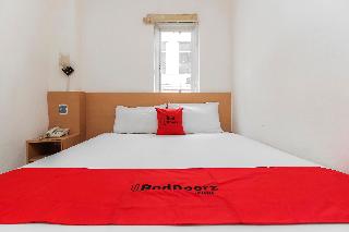 RedDoorz Plus near Galaxy Bekasi fotoÄŸrafÄ±