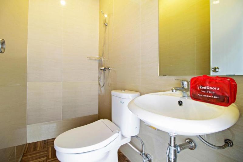 RedDoorz Plus @ Cideng Barat - Oda