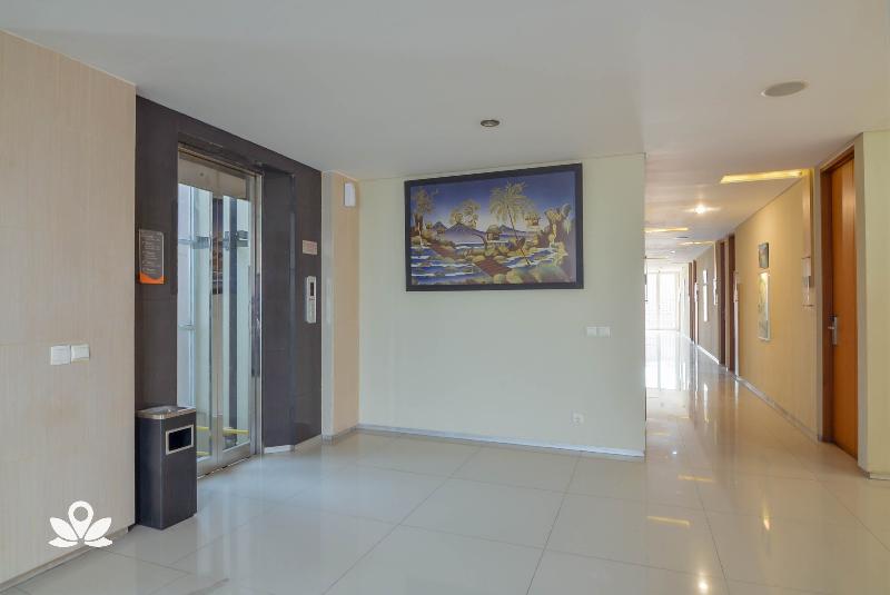 ZEN Rooms Image Hotel and Resto - Lobi