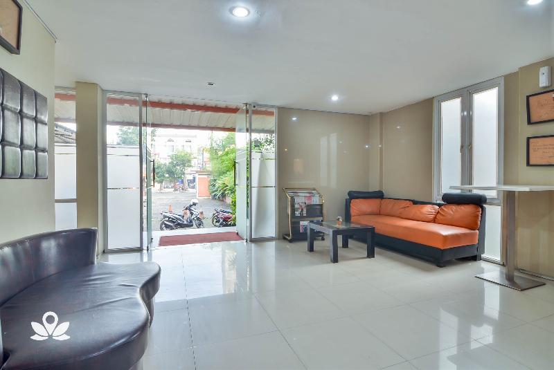 ZEN Rooms Image Hotel and Resto - Lobi