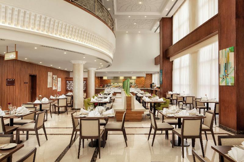 Hilton Garden Inn Al Jubail, Saudi Arabia - Restoran