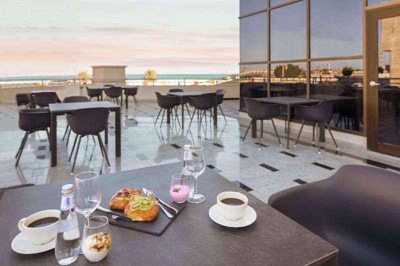 Hilton Garden Inn Al Jubail, Saudi Arabia - Restoran