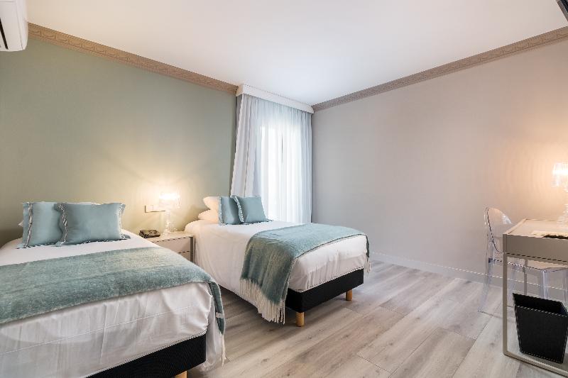 B51 Boutique Hotel Puerto Banus - Oda