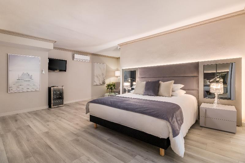 B51 Boutique Hotel Puerto Banus - Oda
