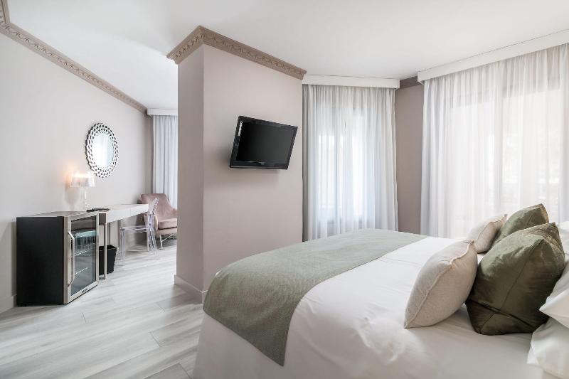 B51 Boutique Hotel Puerto Banus - Oda