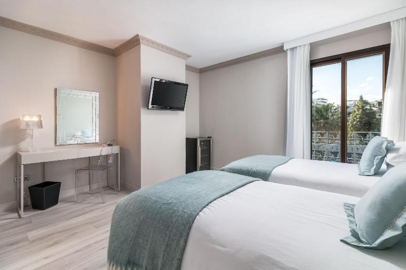 B51 Boutique Hotel Puerto Banus - Oda