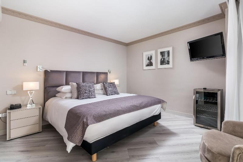 B51 Boutique Hotel Puerto Banus - Oda