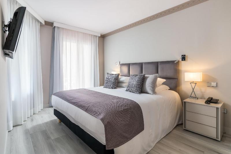 B51 Boutique Hotel Puerto Banus - Oda