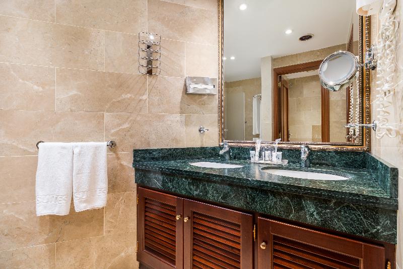 B51 Boutique Hotel Puerto Banus - Oda