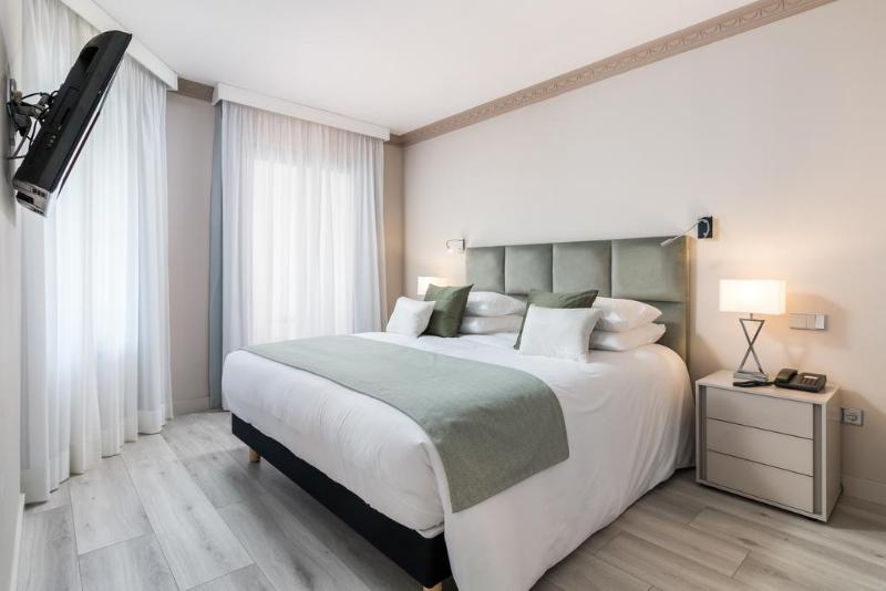 B51 Boutique Hotel Puerto Banus - Oda