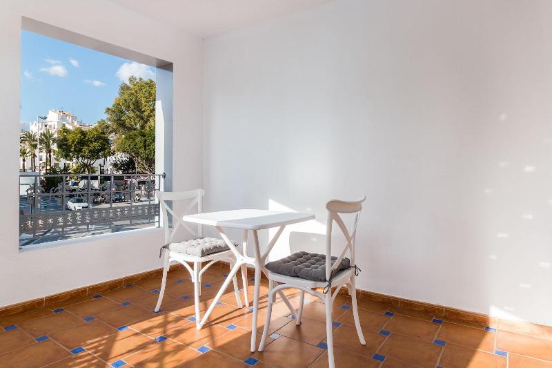 B51 Boutique Hotel Puerto Banus - Oda