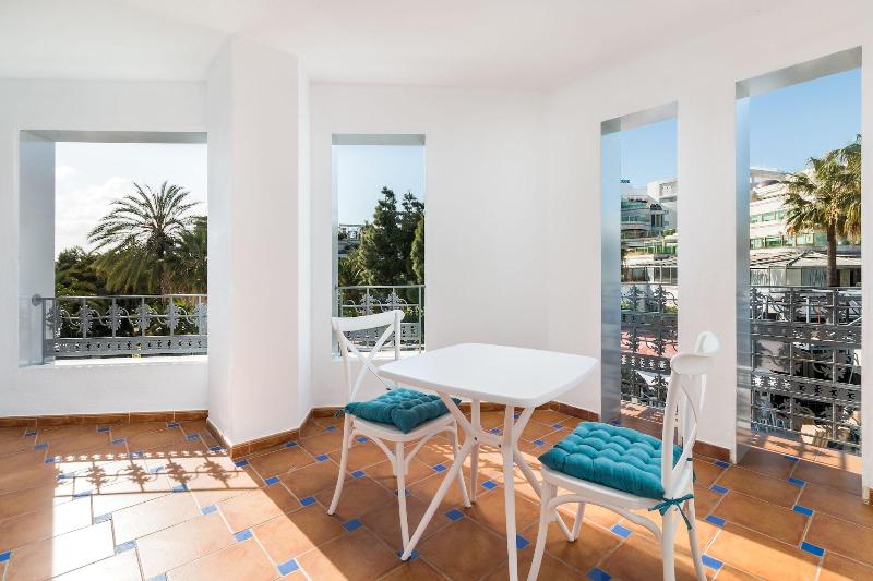 B51 Boutique Hotel Puerto Banus - Oda